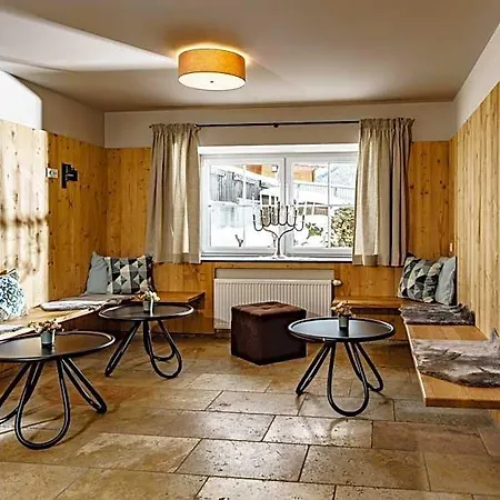 Hotel Hubertus Wellness & Breakfast 4*