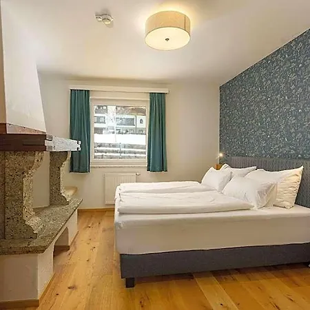 Hubertus Wellness & Breakfast Hotel 4*