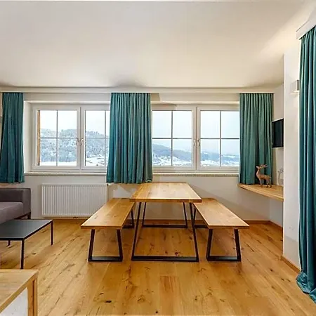 Hubertus Wellness & Breakfast Hotel 4*